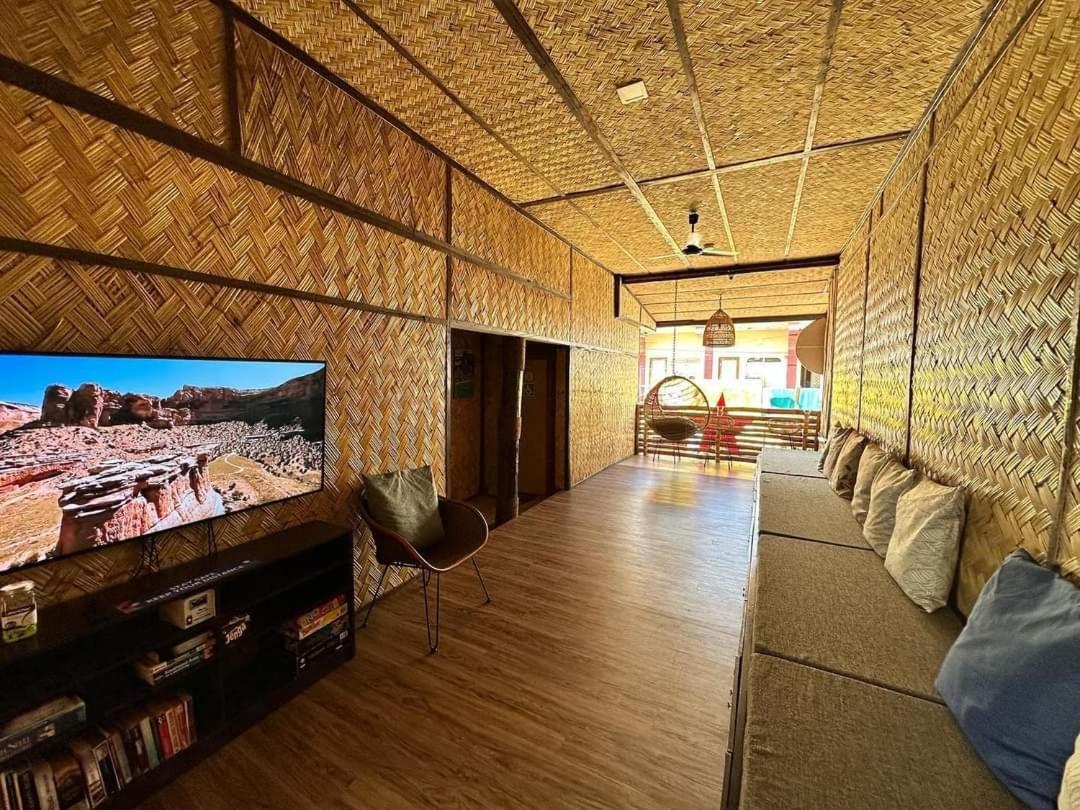 Bambam Hostel *